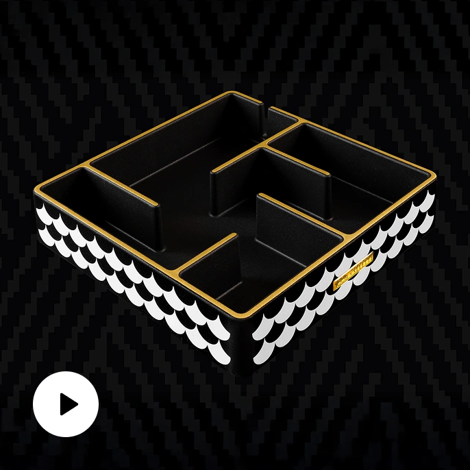 IQOS x Seletti riboto leidimo dėklas sukurtas Stefano Seletti ir video paledimo mygtukas